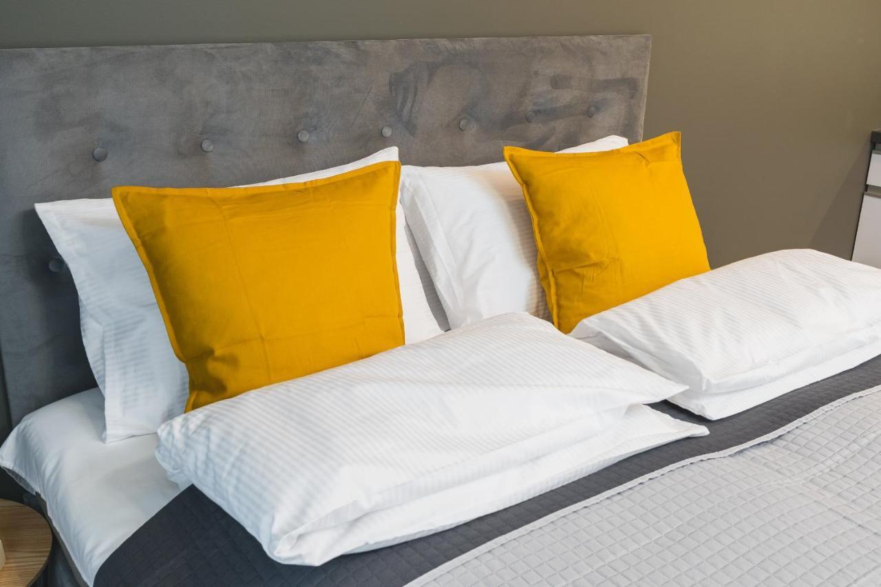 Sarah Apartments Old Town クラクフ エクステリア 写真